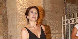 Η μυρσίνη από τις άγριες. Giagia Katrin Ki Omws H Katerina Didaskaloy Exei Tria Eggonia Zwh Iefimerida Gr