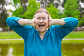 Este posibil sa fie vorba de anumite vulnerabilitati care se manifesta in aceasta etapa a vietilor noastre, dar nenumaratele studii facute asupra persoanelor cu atacuri de panica nu au putut dovedi acest lucru cu siguranta. Atacul De Panica Te Poate Omori Afla De Aici Daca Esti Ingrijorat