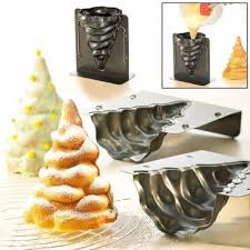 A vintage desert from the '80s. 3d Christmas Tree Cake Pan Mold Easy To Use Dishwasher Safe Christmas Tree Cake Baking Tins Special Occasion Food