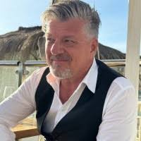 30+ Profile mit dem Suchbegriff „Steffens