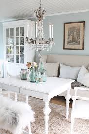 Even a shabby chic dining room is within reach. Http Vibekedesign Blogspot No Shabby Chic Dining Room Shabby Chic Dining Chic Dining Room