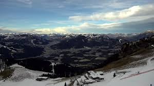 Het land grenst in het westen aan zwitserland en liechtenstein, in het noorden aan duitsland en tsjechië. Bakken Met Sneeuw In Oostenrijk Maar Niet Overal Video Fantastisch Oostenrijk