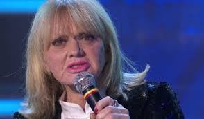 Da san francesco a elisabetta, il sanremo di achillle lauro. Sanremo Premio Alla Carriera A Rita Pavone La Mia Una Favola Incredibile Cronacaqui