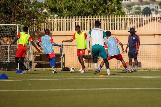 Putting in the work ahead of our Grootfontein battles!💪⚽ Focused and fired up as we prepare to face Julinho Athletic F.C. and @rundu_chiefs_fc #AfricanStars #RedArmy #Starlile #Okaserandu #SambaBoys