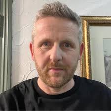 When people ask for recommendations, does it count when builders recommend  themselves… discuss!