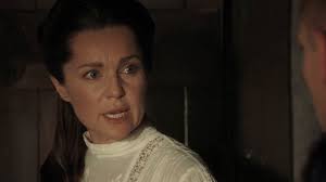 Queen of Hearts/Cora