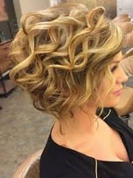 Romantic and lovely, prom hairstyles are so alluring with soft natural curls. Elegant Curly Hairstyles For Women For Prom Hair And Comb Curly Hair Styles Short Hair Trends Hair Styles