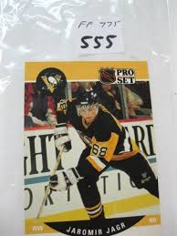 The value of a jaromir jagr rookie card depends on the maker of the card and its condition. Jaromir Jagr Pro Set Rookie Card
