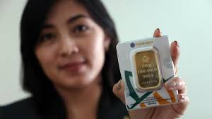 Harga emas melonjak lebih dari 1 persen usai dolar as melemah. Harga Emas Antam Semarang Hari Ini Jumat 26 Februari 2021 Turun Rp 12 000 Berikut Daftar Lengkapnya Tribun Jateng