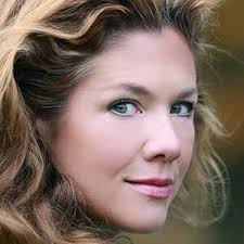 Bacon win 5th straight