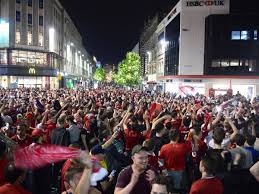 Located in the heart of liverpool, holiday inn liverpool city centre has a restaurant, fitness centre, a bar and shared lounge. Incredible Scenes In Liverpool City Centre As Thousands Of Reds Partied Into The Early Hours Liverpool Echo