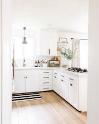 Katie Staples On Instagram We Ve Really Come A Long Way Over The Past Few Years Swipe To See Some Serious Kitchen P In 2020 Haus Kuchen Kuchen Design Kuchendesign
