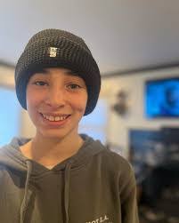 Justin Knapp's Instagram, Twitter & Facebook