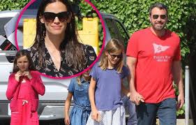 Jennifer and ben were married for a decade and split in. Ben Affleck Jennifer Garner Take Kids To Church During Divorce