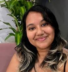 Stefanie Khan's Instagram, Twitter & Facebook