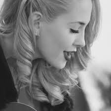 Mechi Lambre Mechisoy Instagram Photos And Videos Mercedes Disney Actresses Mercedes Benz