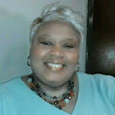 Lori Streeter's Instagram, Twitter & Facebook