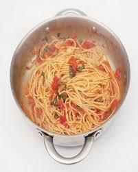 Classic Tomato Spaghetti Jamie Oliver Recipes Us Classic Tomato Spaghetti Cooking For Beginners Pasta Recipes
