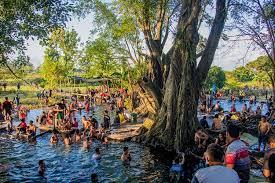 Tiket parkir umbul kapilaler yaitu rp.2.000/sepeda motor dan rp.5.000/mobil saat berkunjung menggunakan kendaraan. Siap Siap Semua Wisata Umbul Di Klaten Akan Buka Kembali Halaman All Kompas Com