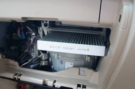 車のエアコンフィルターの適切な交換時期とは？ | ガラスコーティング大阪・横浜