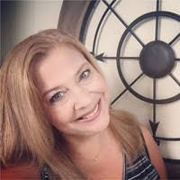 Janine Walsh's Instagram, Twitter & Facebook