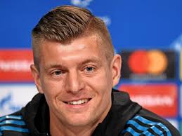 Toni kroos statistics and career statistics, live sofascore ratings, heatmap and goal video highlights may be available on sofascore for some of toni kroos and real madrid matches. Kroos Film So Sehr Hat Toni Den Regisseur Beeindruckt