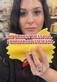 Wait until the end for the surprise cameo #fnaa #snoopdogg #marthastew...