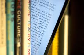 2 punti da tenere a mente: How To Send An Epub Ebook To Your Kindle By Email The Digital Reader