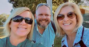 Sabrina Dees's Instagram, Twitter & Facebook