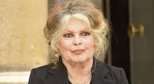 Emmanuel Macron: biographie, photos, actualité