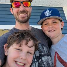 What external hard drive works for playing Xbox Series X/S games?