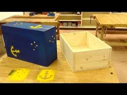 Holzkiste Bauen Eine Einfach Kiste Aus Holz Selbst Herstellen Youtube Holzkiste Bauen Holzkiste Selber Bauen Holzkisten