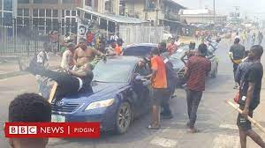 The guardian nigeria newspaper brings you the latest headlines, opinions, political news, business reports and international news. Mazi Nnamdi Kanu Live Broadcast Today Port Harcourt Area Boys Mount Road Blocks Tension For Oyigbo Rivers State Bbc News Pidgin