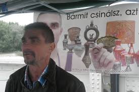 Családjával a görög tengerparton piheni ki a karantén fáradalmait ambrus attila. Ambrus Attila Most A Bankok Helyett Keramiakkal Foglalkozik 24 Hu