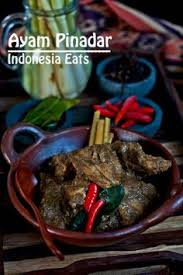 Kuliner nusantara terkenal kaya rempah dan memerlukan waktu pengolahan yang tidak sebentar untuk membuat satu menu makanan. Sianhuta
