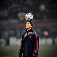 Conozca los pronósticos, el calendario de partidos, las estadísticas live, las el fútbol hoy en día se considera el deporte más popular, ya que los aficionados en todos los rincones. Motivaciones Futbol On Twitter Ac Milan Milan Wallpaper Football Wallpaper