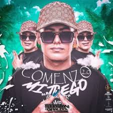 Listen to LA FAVORITA