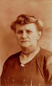 Delighted to have finally traced my 25% Jewish DNA after several months.Not  surprising that I found it down my dad's side in the the East End of  London. The surnames are Rice (