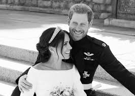 The wedding spectacle will be witnessed by as many as 100,000 brits and foreign visitors, apart from those watching around the globe. See Meghan Markle And Prince Harry S Official Royal Wedding Photos Cnet