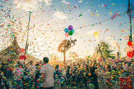 Meerdaagse festivals blijven verboden tot 1 september, eendaagse festivals die vóór 13 augustus aanvankelijk wilde het kabinet wachten met een definitief besluit. Eendaagse Festivals Onder Strikte Voorwaarden Toegestaan Vanaf 14 Augustus Event Inspiration