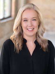 Kara Sylvester's Instagram, Twitter & Facebook