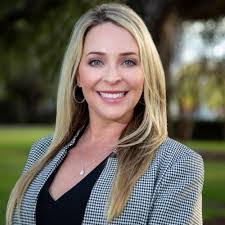 Kim Segura's Instagram, Twitter & Facebook