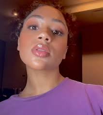 I met Willow a couple years ago a few weeks after she had graduated high  school, freshly signed with @niyamodels