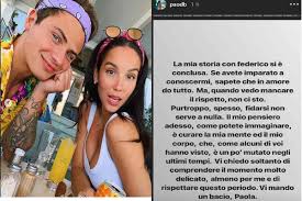 E non esisterà un posto in cui ti sentirò lontano, nemmeno il più nascosto… nemmeno sulla luna scrive paola di benedetto postando la prima fotografia insieme a federico rossi. Paola Di Benedetto E Federico Rossi Perche Si Sono Lasciati