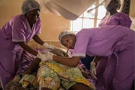 The median expected salary for a typical certified nurse midwife in the united states is $81,336.it depends on your location but the median salary is $91,093. How A Midwife Can Save Moms Around The World Friends Of Unfpa