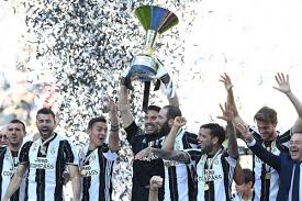 Juventus news, fixtures, results, transfer rumours and squad. Juventus Vs Crotone 2017 Final Score 3 0 Juve Secure Record Breaking Sixth Straight Scudetto Thanks Win In Home Finale Black White Read All Over