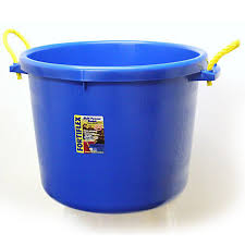 Handles utilize a free spinning plastic dowel to. Fortiflex Large Capacity Plastic Bucket 17 5 Gal At Tractor Supply Co