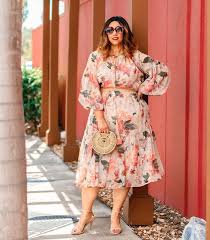 Floral patterns can be tricky because the actual size of the flower has to be reduced to fit on the design. Pear Shaped Body Learn How To Dress For The Pear Shape Body Type