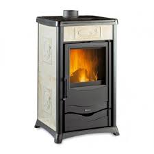 Recherche par marque, style ou revendeur de poele en france. Poele A Bois Revetement En Faience Nordica Rossella Plus 9 9 Kw Poele Discount