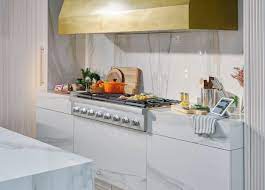 Thermador still has the best simmer on a gas range at 100 btu with its intermittent simmer. Thermador Professional 48 Built In Gas Cooktop With 6 Burners And Grill Pcg486wl Best Buy